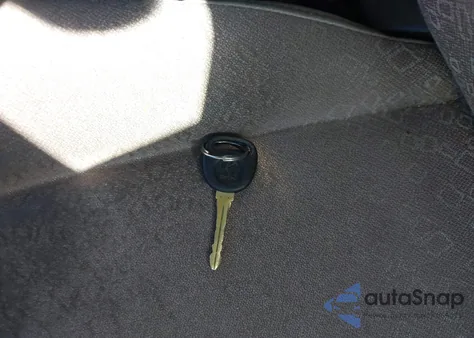 2002 Saturn S-Series Sl1 z USA, uszkodzony, nr VIN 1G8ZH54892Z207475